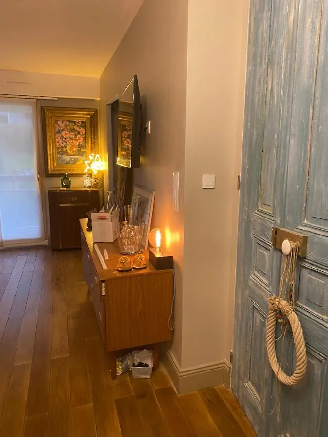 Appartement Monseigneur Vannes 0*,